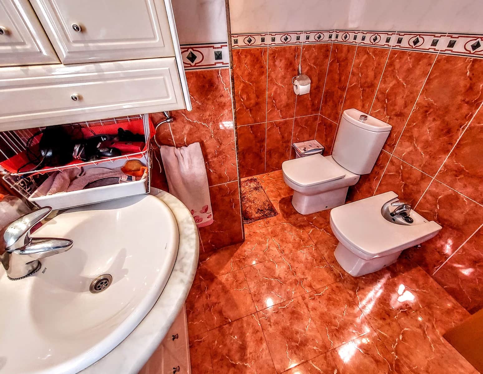 5 bedroom Villa for sale in Estivella with pool - € 460,000 (Ref: 9194976)