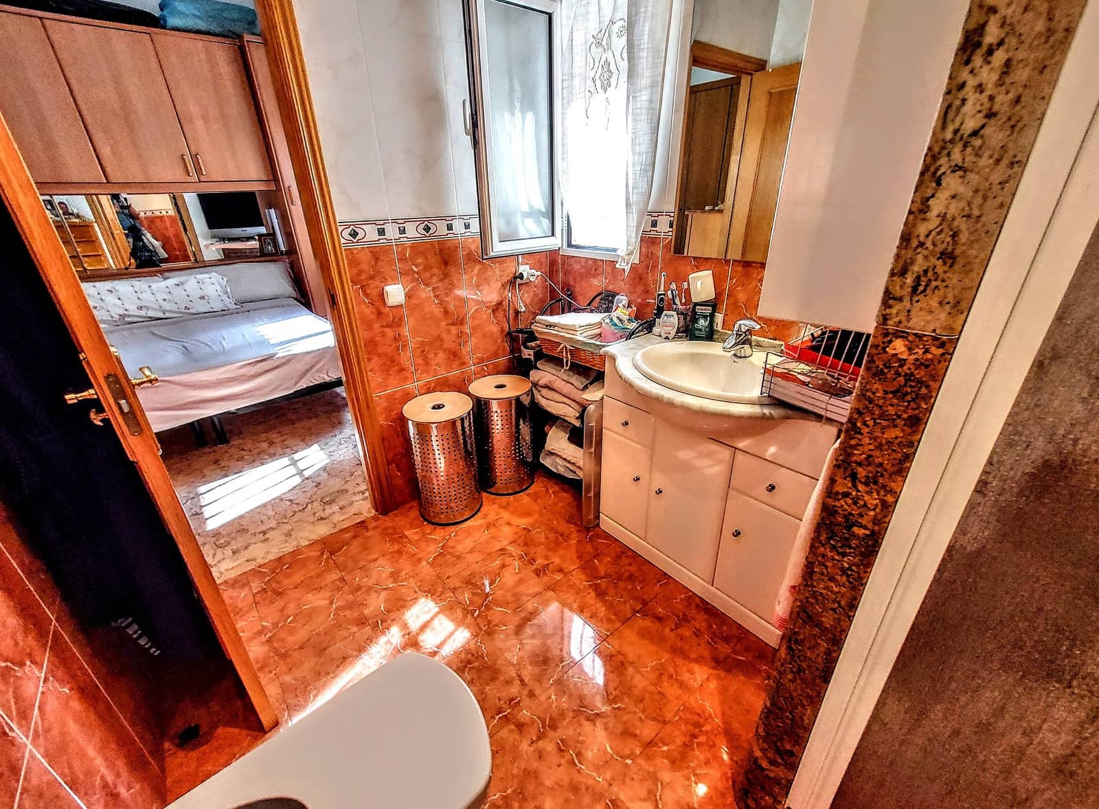 5 bedroom Villa for sale in Estivella with pool - € 460,000 (Ref: 9194976)