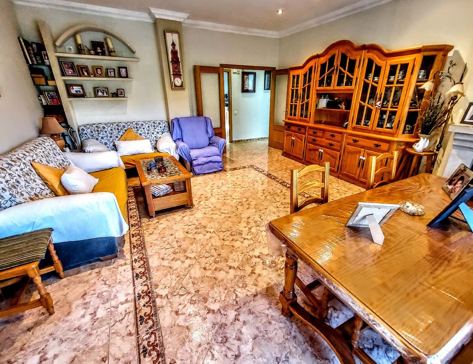 5 bedroom Villa for sale in Estivella with pool - € 460,000 (Ref: 9194976)