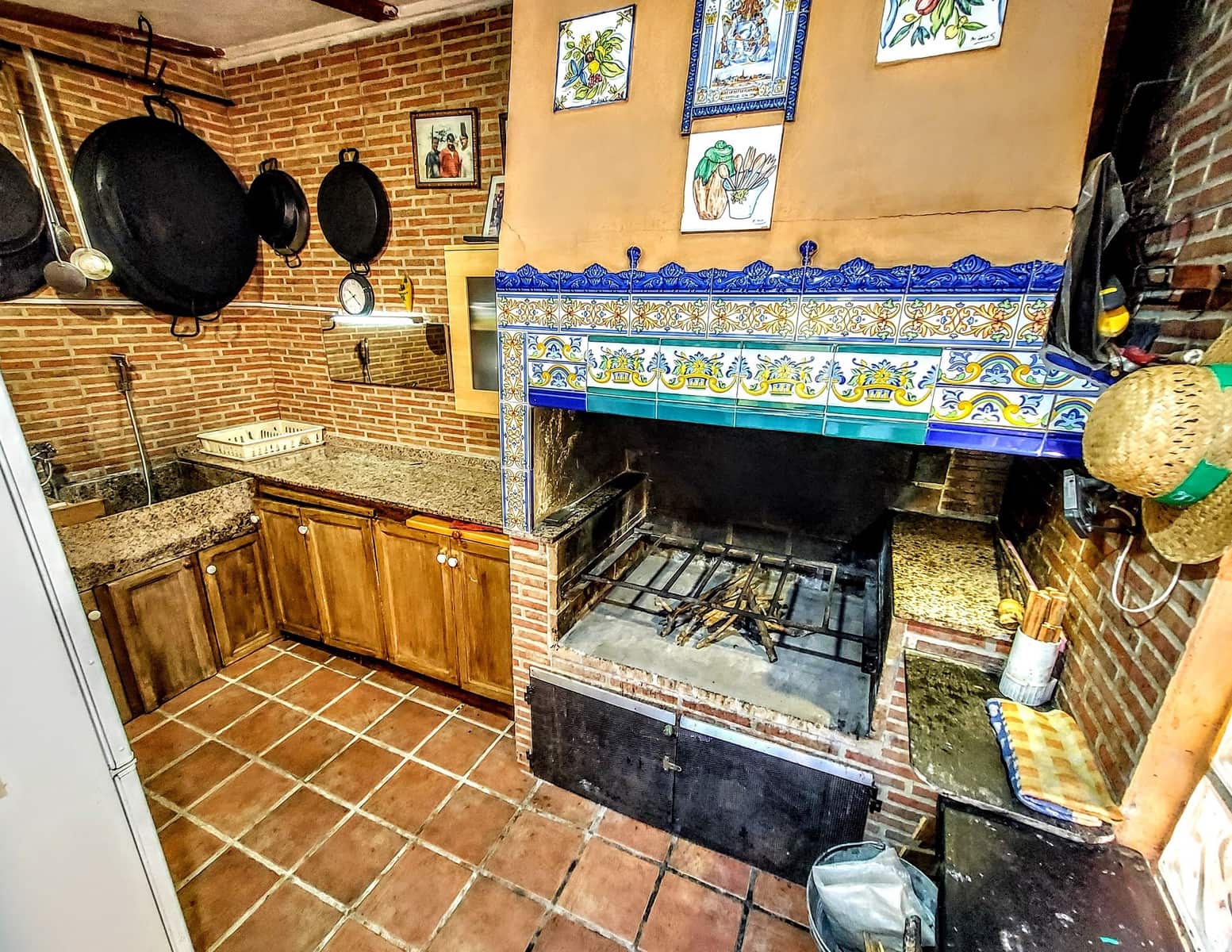 5 bedroom Villa for sale in Estivella with pool - € 460,000 (Ref: 9194976)