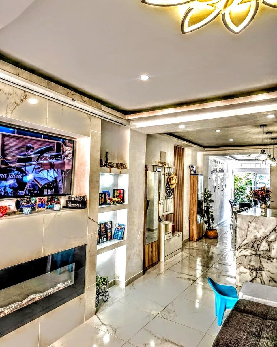 5 bedroom Villa for sale in Alginet with pool - € 230,000 (Ref: 9296323)