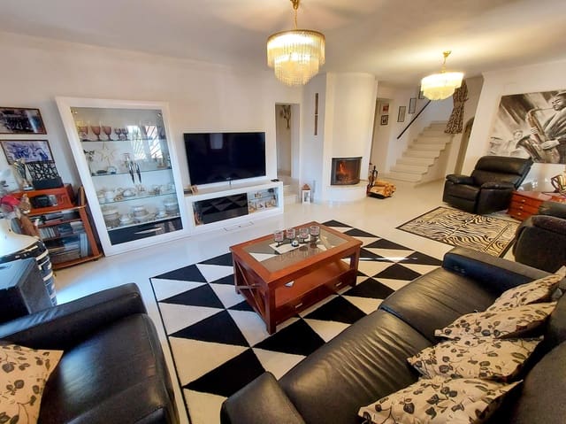 6 soverom Villa til salgs i Olocau med svømmebasseng - € 399 000 (Ref: 9300701)