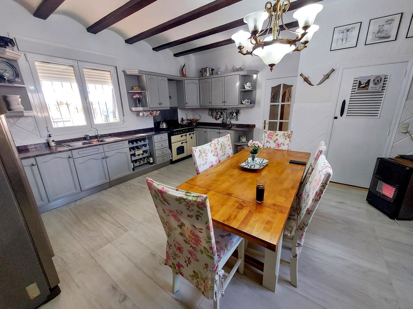 6 quarto Moradia para venda em Olocau com piscina - 399 000 € (Ref: 9300701)