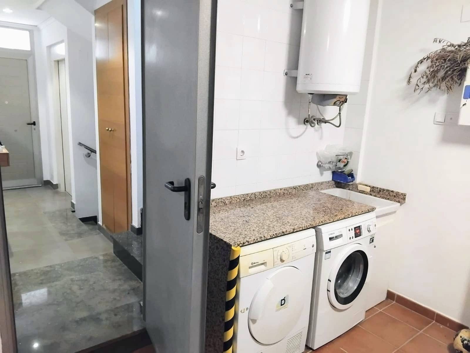 4 bedroom Villa for sale in Sagunto / Sagunt - € 407,000 (Ref: 9300702)