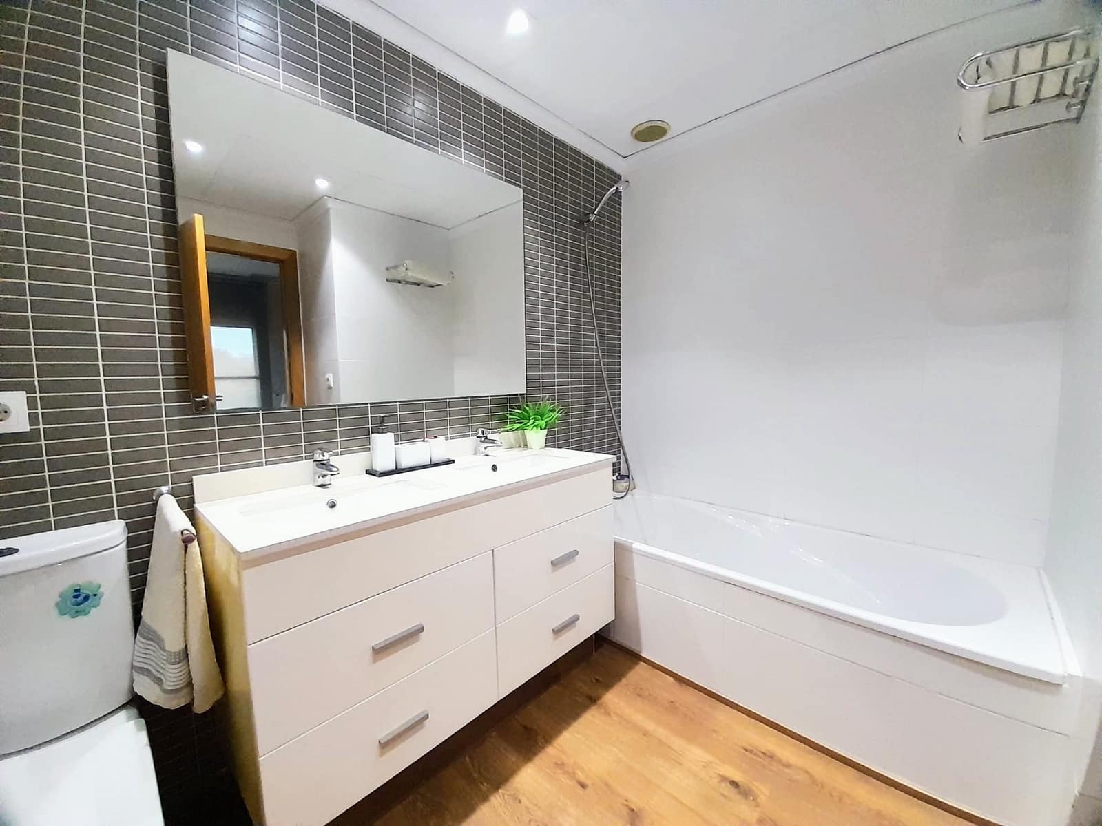 4 bedroom Villa for sale in Sagunto / Sagunt - € 407,000 (Ref: 9300702)