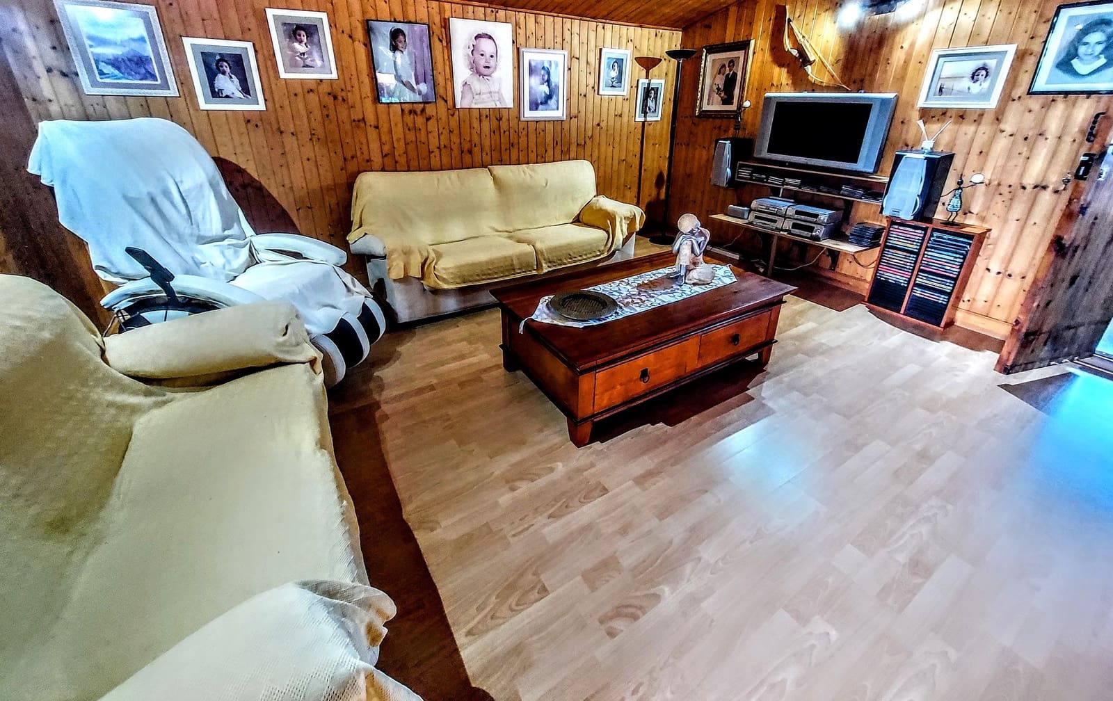 6 soveværelse Villa til salg i Montserrat med swimmingpool - € 590.000 (Ref: 9300705)