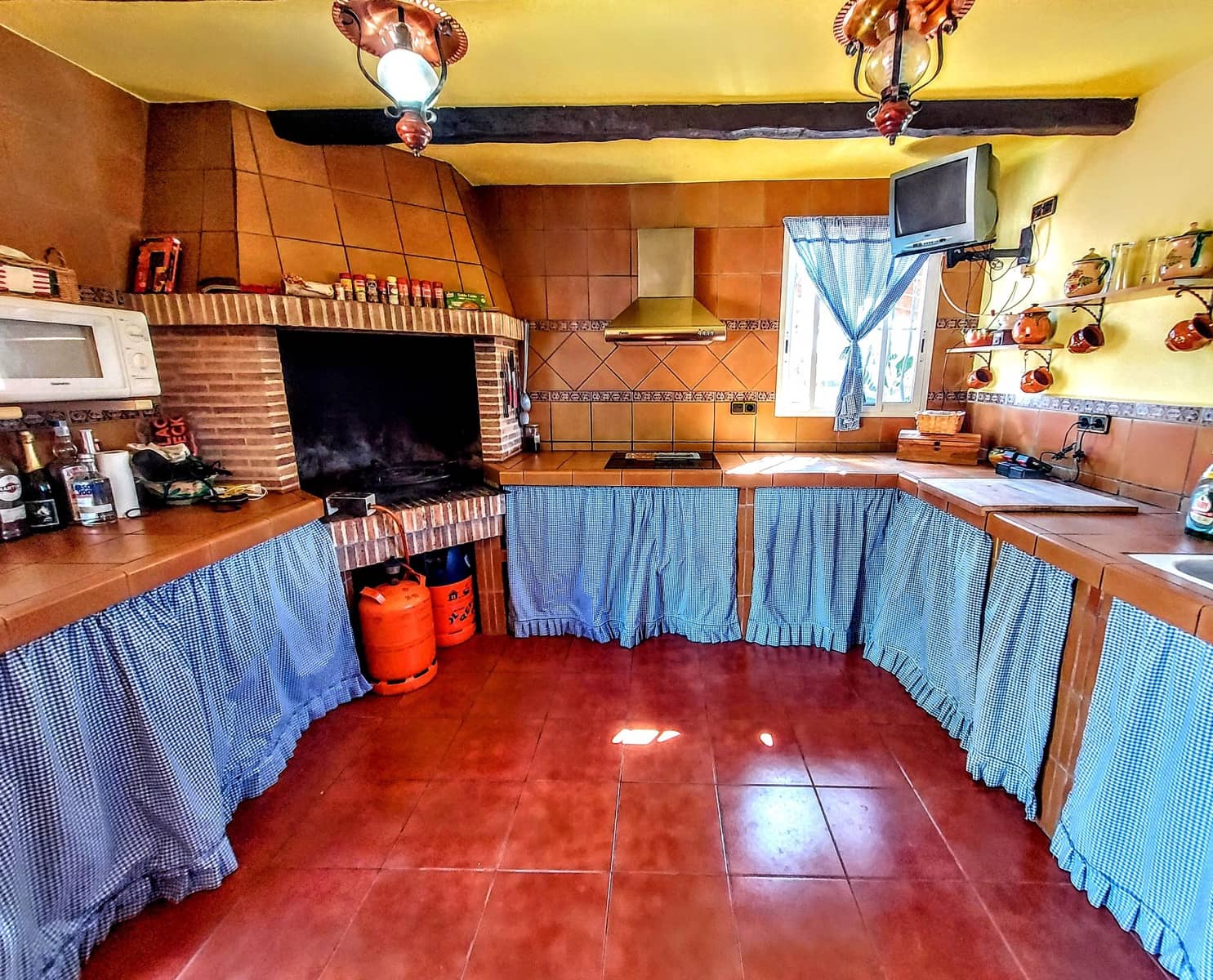 6 soveværelse Villa til salg i Montserrat med swimmingpool - € 590.000 (Ref: 9300705)