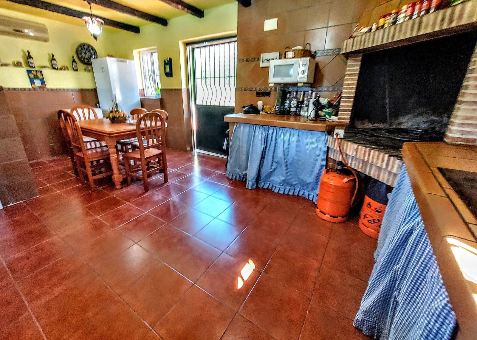 6 soveværelse Villa til salg i Montserrat med swimmingpool - € 590.000 (Ref: 9300705)