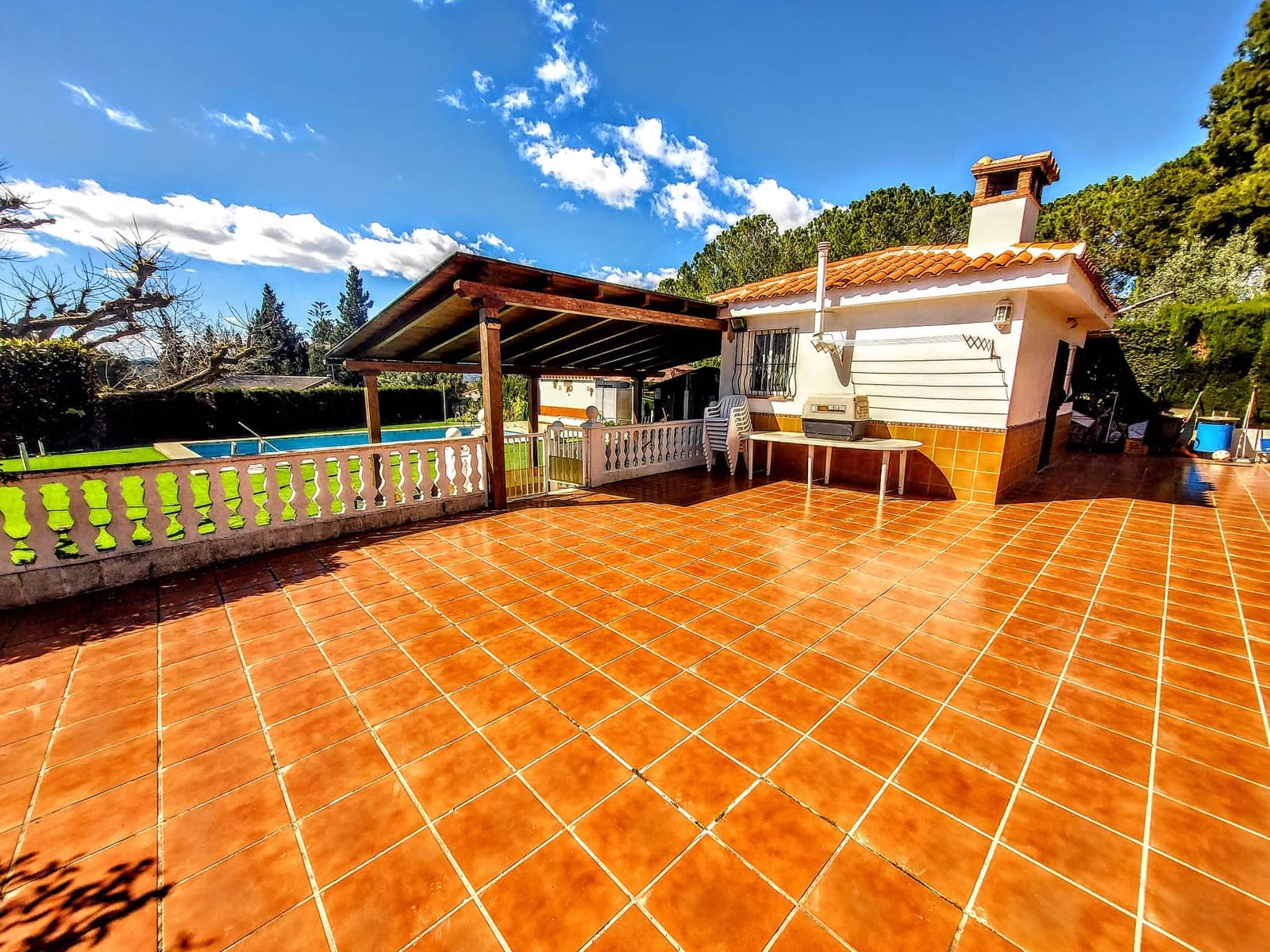 6 soveværelse Villa til salg i Montserrat med swimmingpool - € 590.000 (Ref: 9300705)