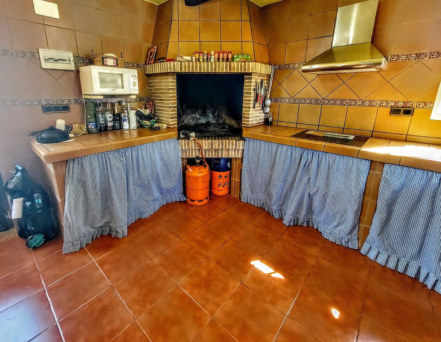 6 soveværelse Villa til salg i Montserrat med swimmingpool - € 590.000 (Ref: 9300705)