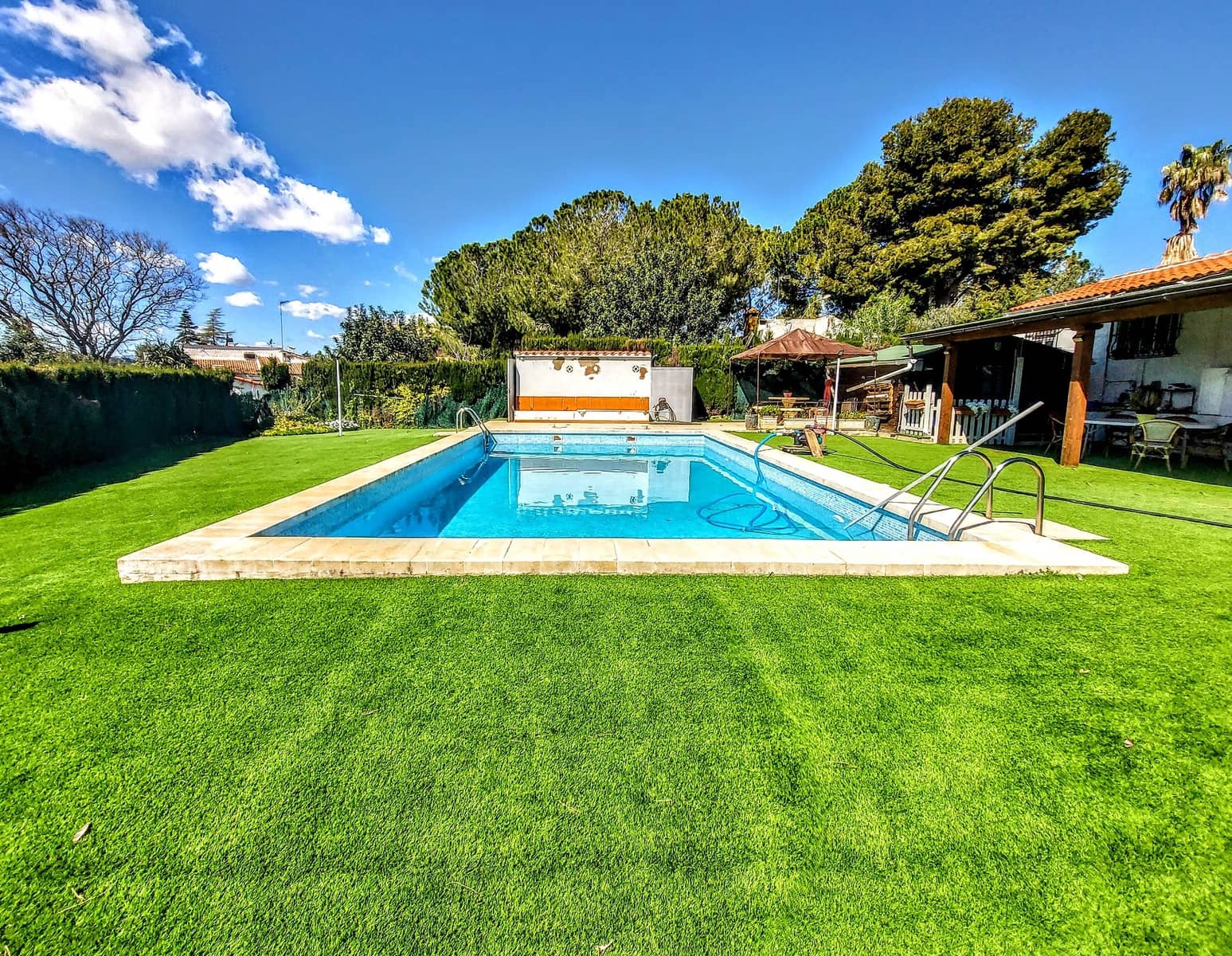 6 soveværelse Villa til salg i Montserrat med swimmingpool - € 590.000 (Ref: 9300705)