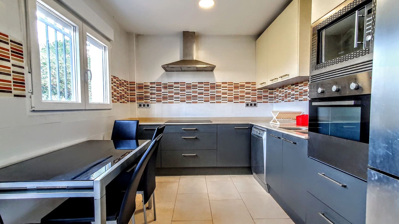 7 slaapkamer Villa te koop in L'Eliana met zwembad - € 480.000 (Ref: 9300706)