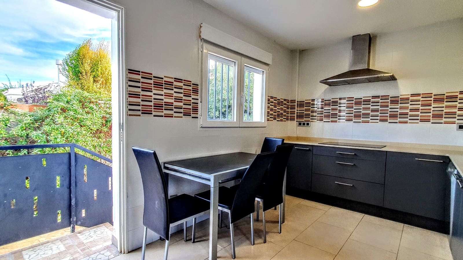 7 slaapkamer Villa te koop in L'Eliana met zwembad - € 480.000 (Ref: 9300706)