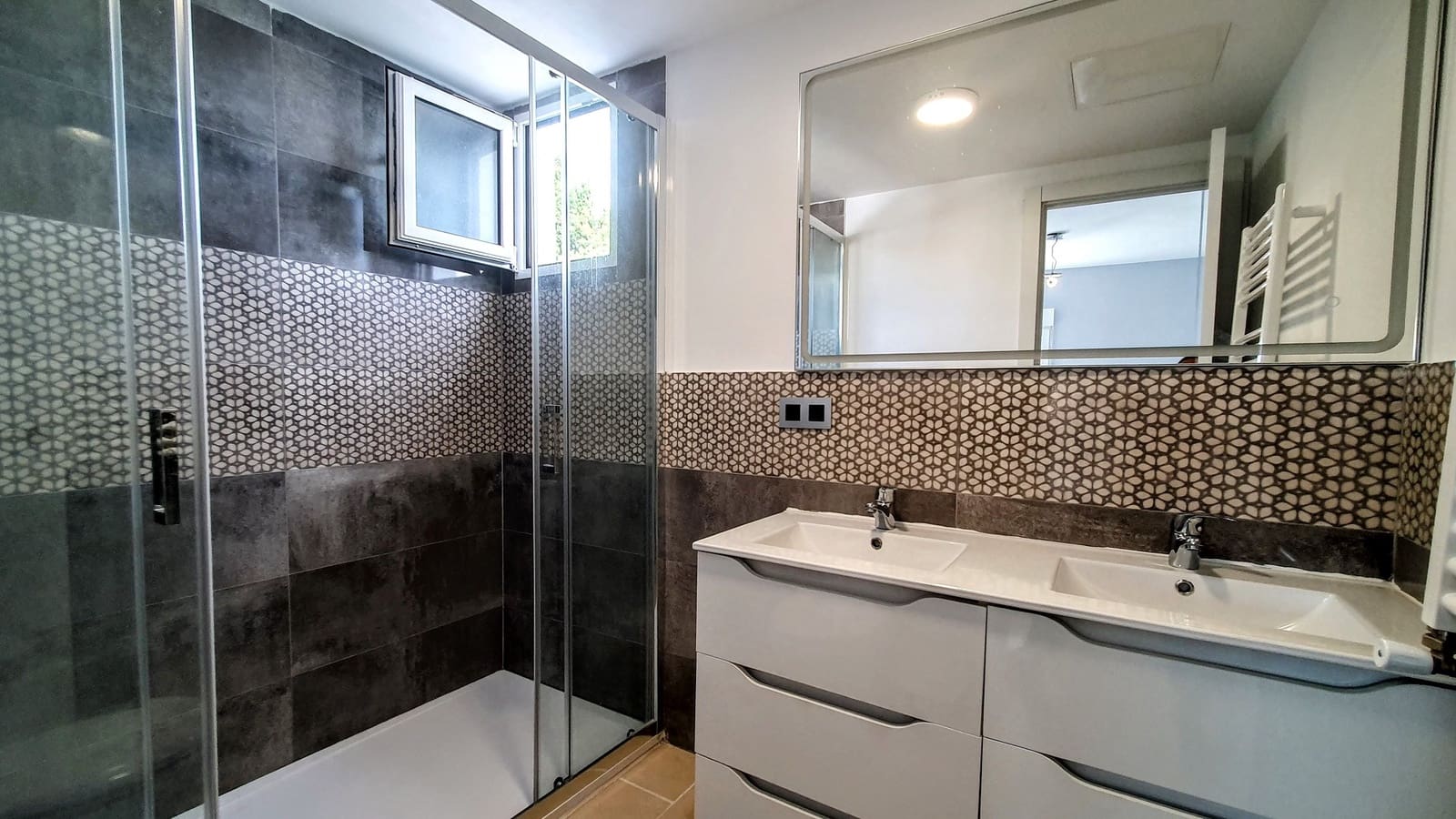 7 slaapkamer Villa te koop in L'Eliana met zwembad - € 480.000 (Ref: 9300706)