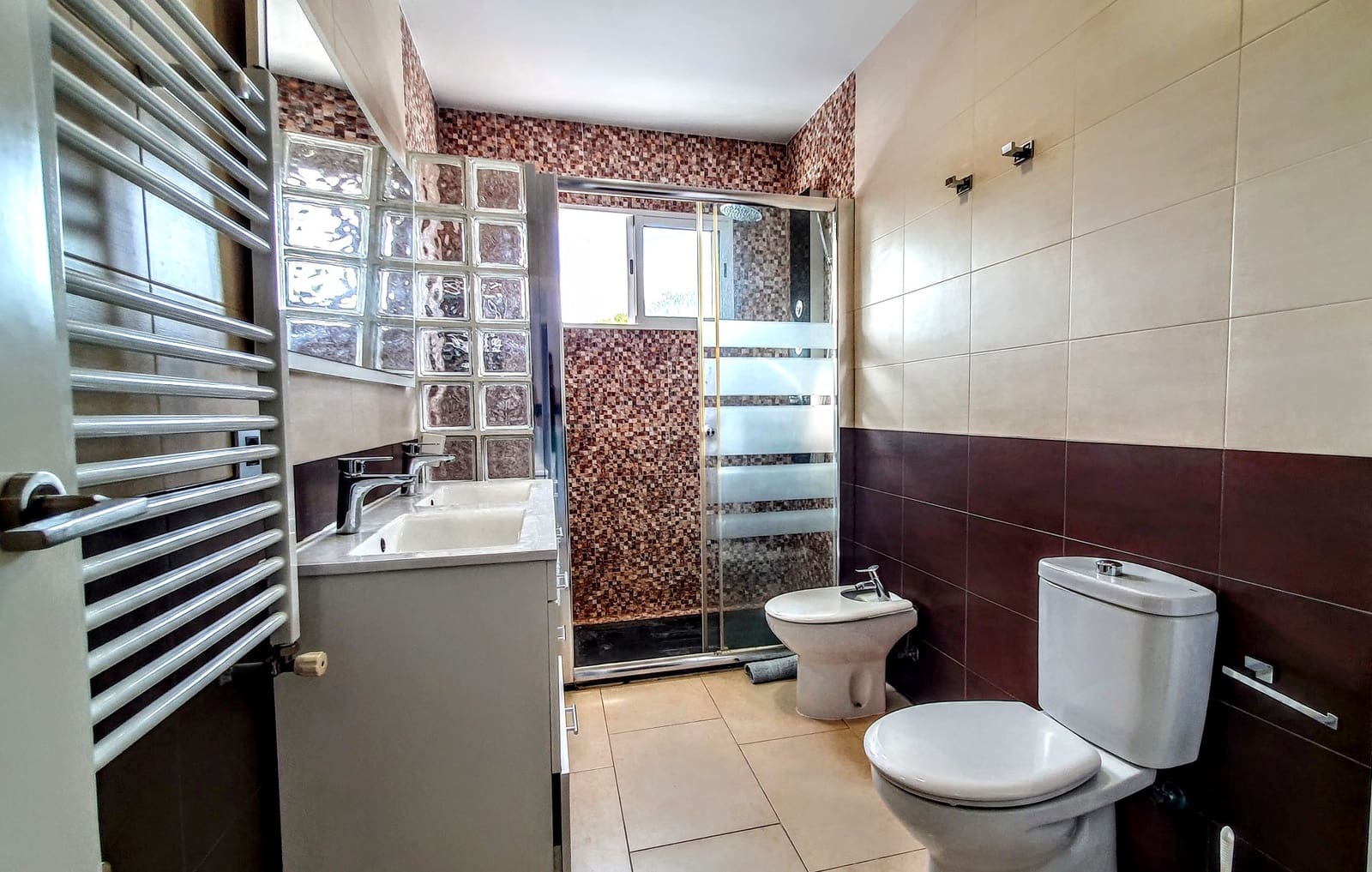 7 slaapkamer Villa te koop in L'Eliana met zwembad - € 480.000 (Ref: 9300706)