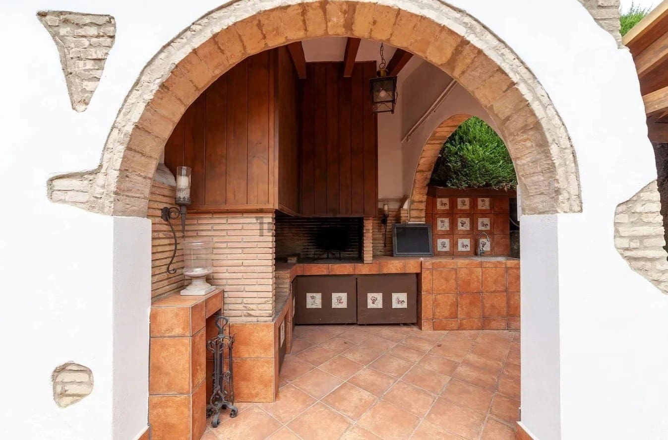 6 slaapkamer Villa te koop in L'Eliana met zwembad - € 865.000 (Ref: 9300711)