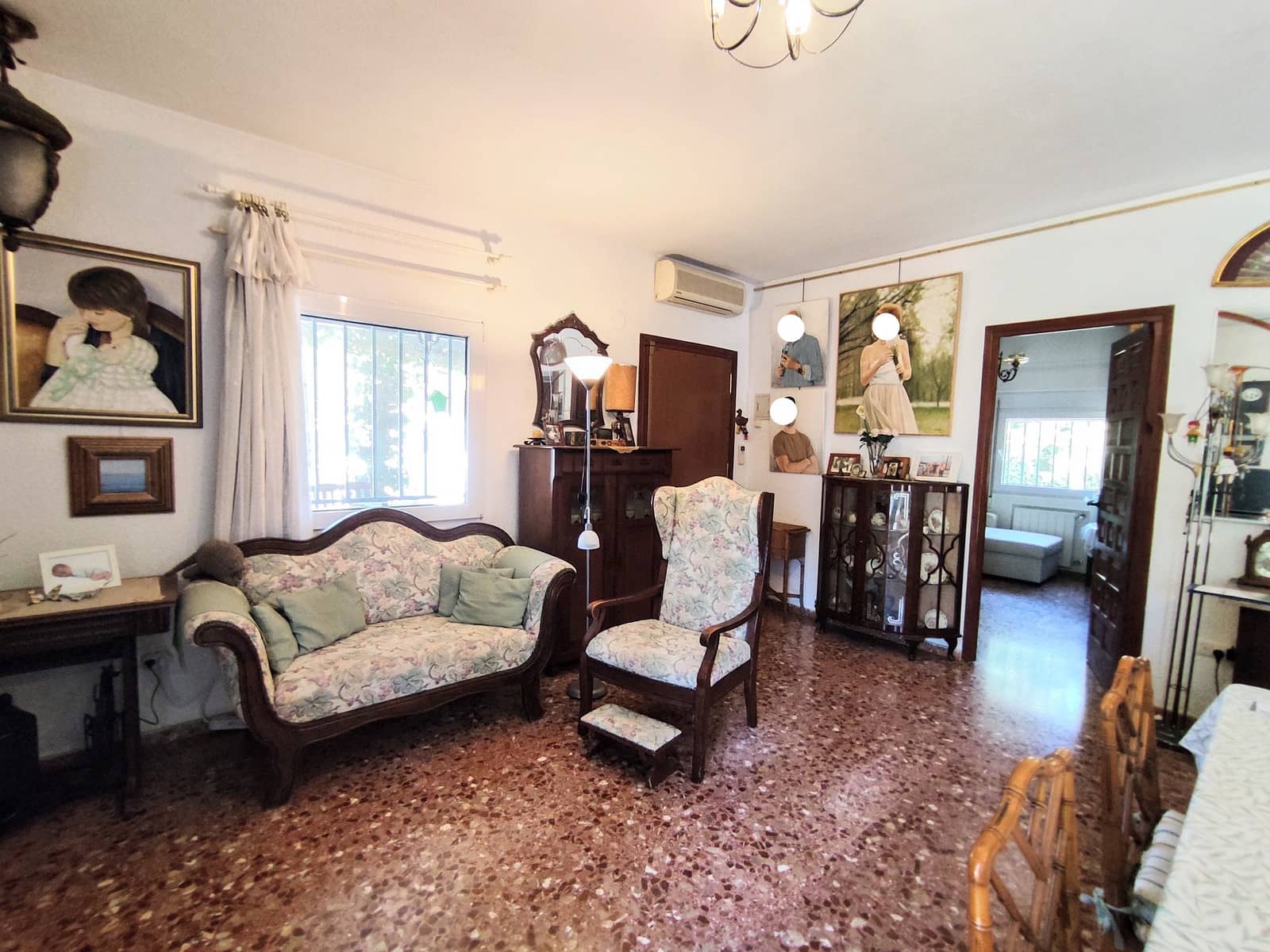 4 makuuhuone Huvila myytävänä paikassa Gandia mukana uima-altaan - 299 000 € (Ref: 9300715)