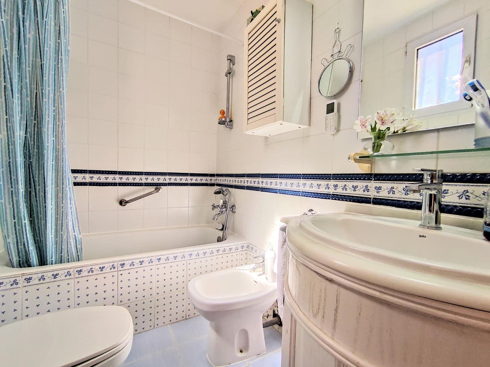 4 makuuhuone Huvila myytävänä paikassa Gandia mukana uima-altaan - 299 000 € (Ref: 9300715)