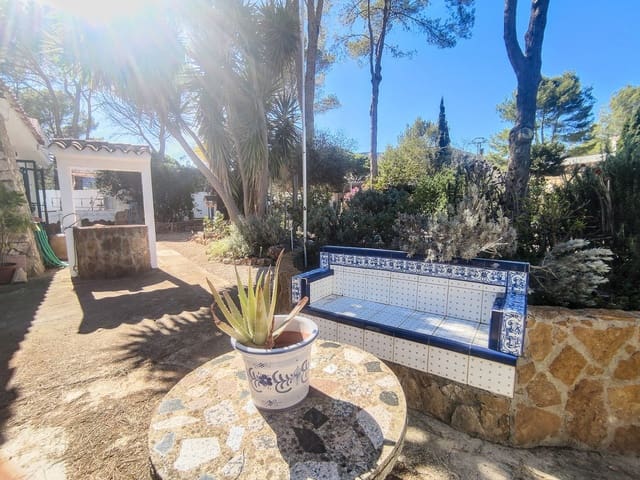 4 Zimmer Villa zu verkaufen in Gandia mit Pool - 299.000 € (Ref: 9300715)