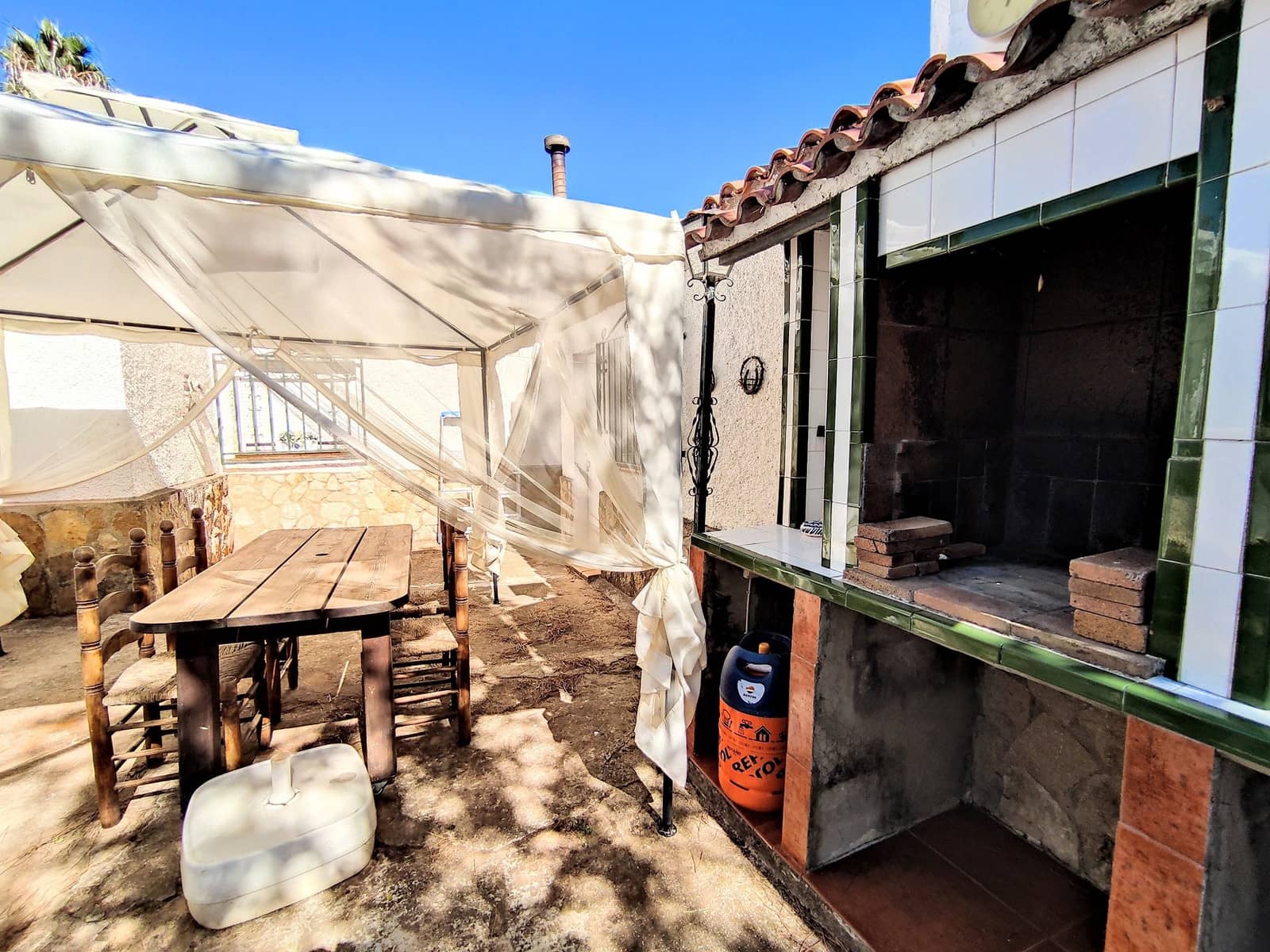 4 makuuhuone Huvila myytävänä paikassa Gandia mukana uima-altaan - 299 000 € (Ref: 9300715)