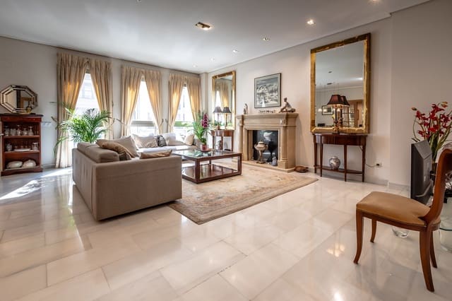 5 soveværelse Lejlighed til salg i El Mercat, Valencia by - € 1.499.000 (Ref: 9305082)