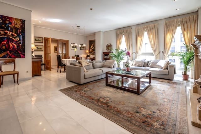 5 soveværelse Lejlighed til salg i El Mercat, Valencia by - € 1.499.000 (Ref: 9305082)