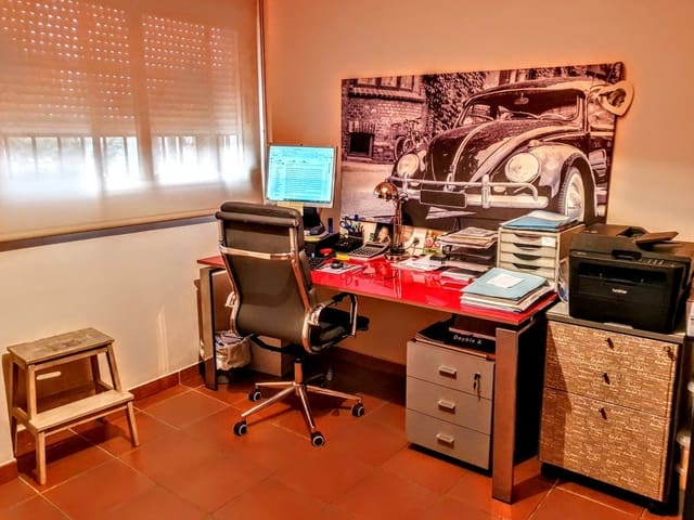 4 slaapkamer Villa te koop in Alberic met zwembad - € 325.000 (Ref: 9305083)