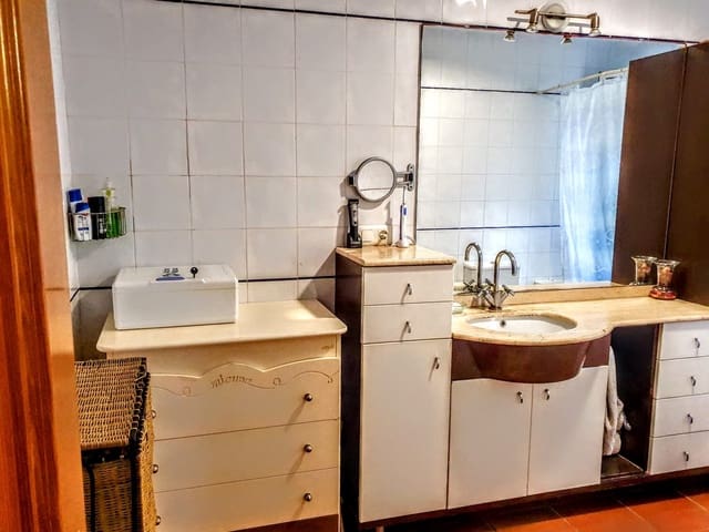 4 slaapkamer Villa te koop in Alberic met zwembad - € 325.000 (Ref: 9305083)