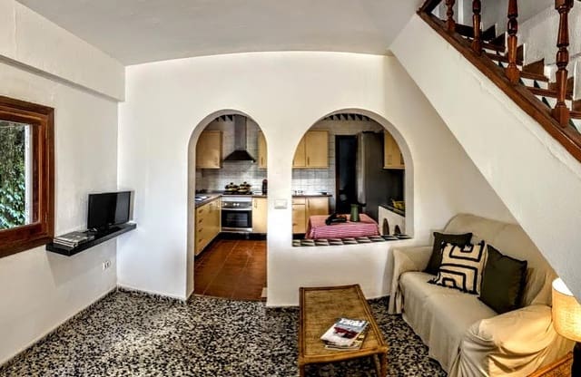 4 slaapkamer Villa te koop in El Perelló, Sueca met zwembad - € 295.000 (Ref: 9312471)