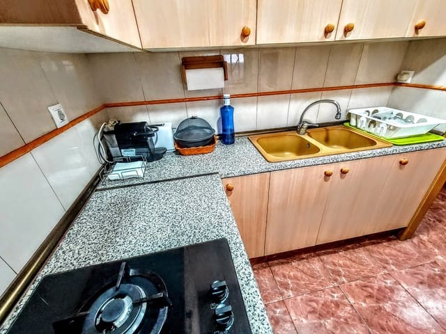 3 soveværelse Villa til salg i Montserrat med swimmingpool - € 170.000 (Ref: 9321613)