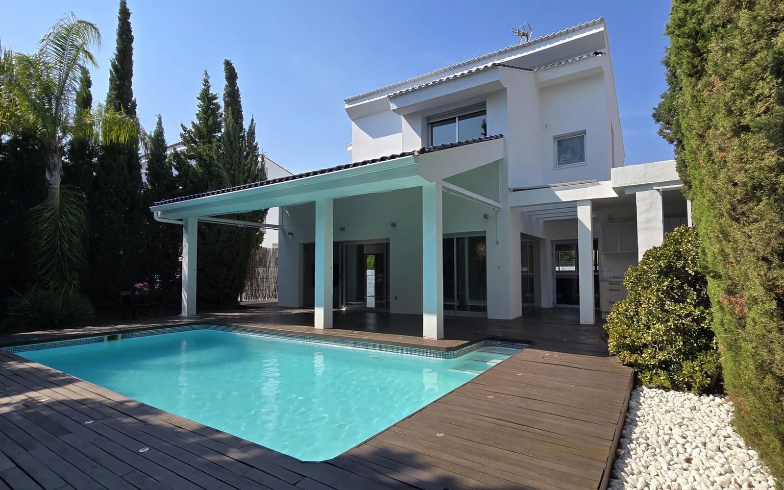 5 soveværelse Villa til salg i La Canada med swimmingpool - € 1.000.000 (Ref: 9324253)