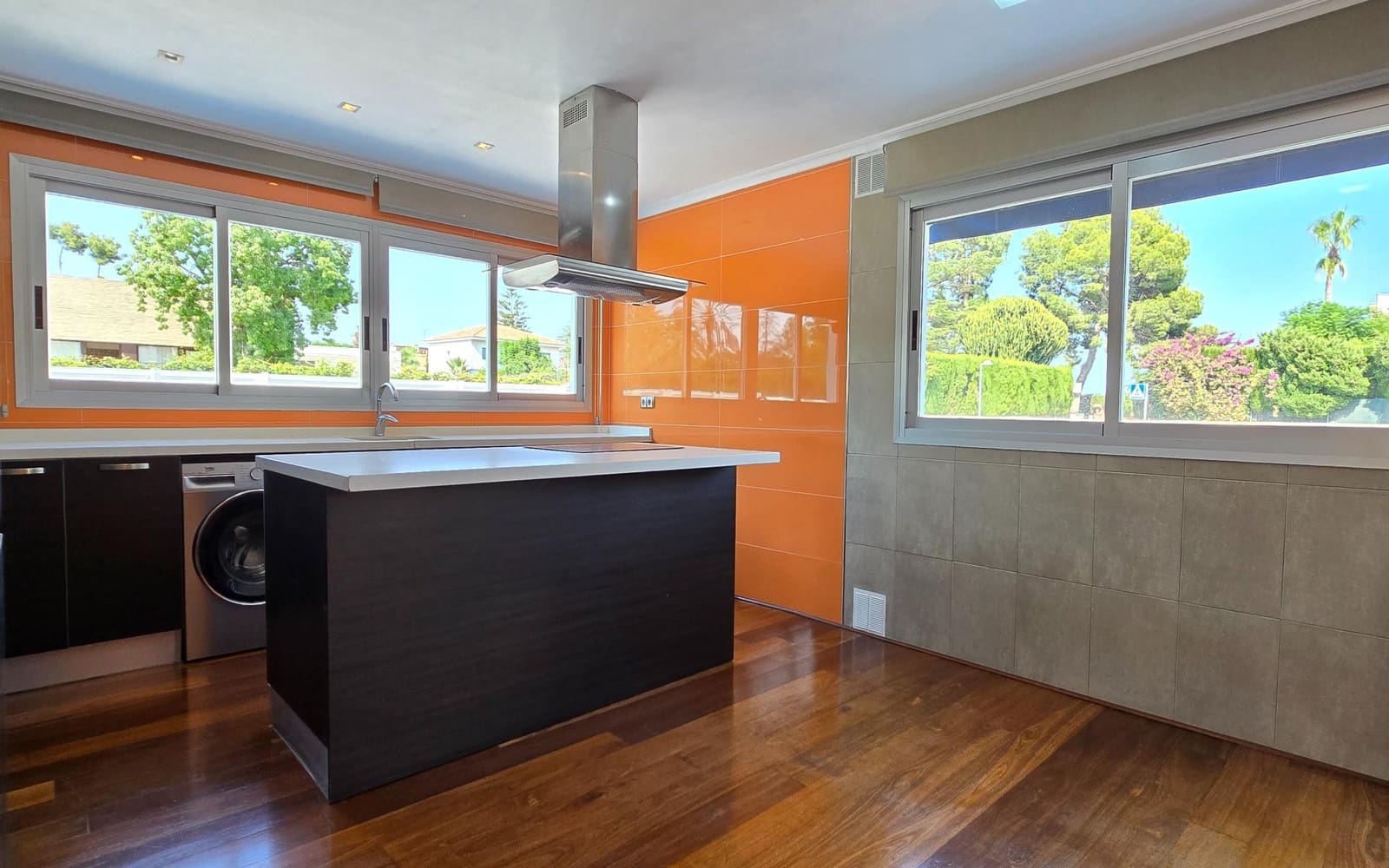 5 soveværelse Villa til salg i La Canada med swimmingpool - € 1.000.000 (Ref: 9324253)