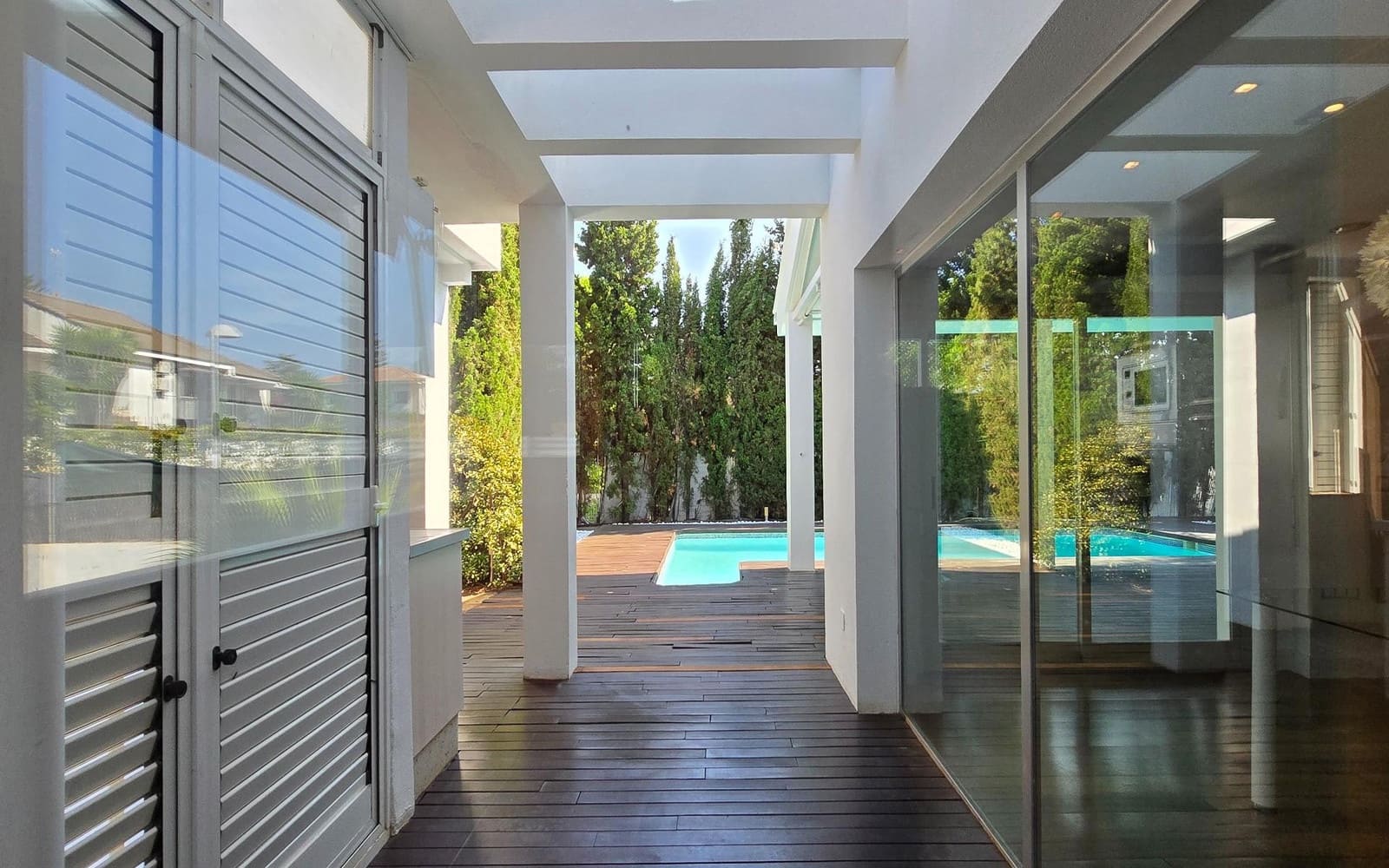 5 soveværelse Villa til salg i La Canada med swimmingpool - € 1.000.000 (Ref: 9324253)