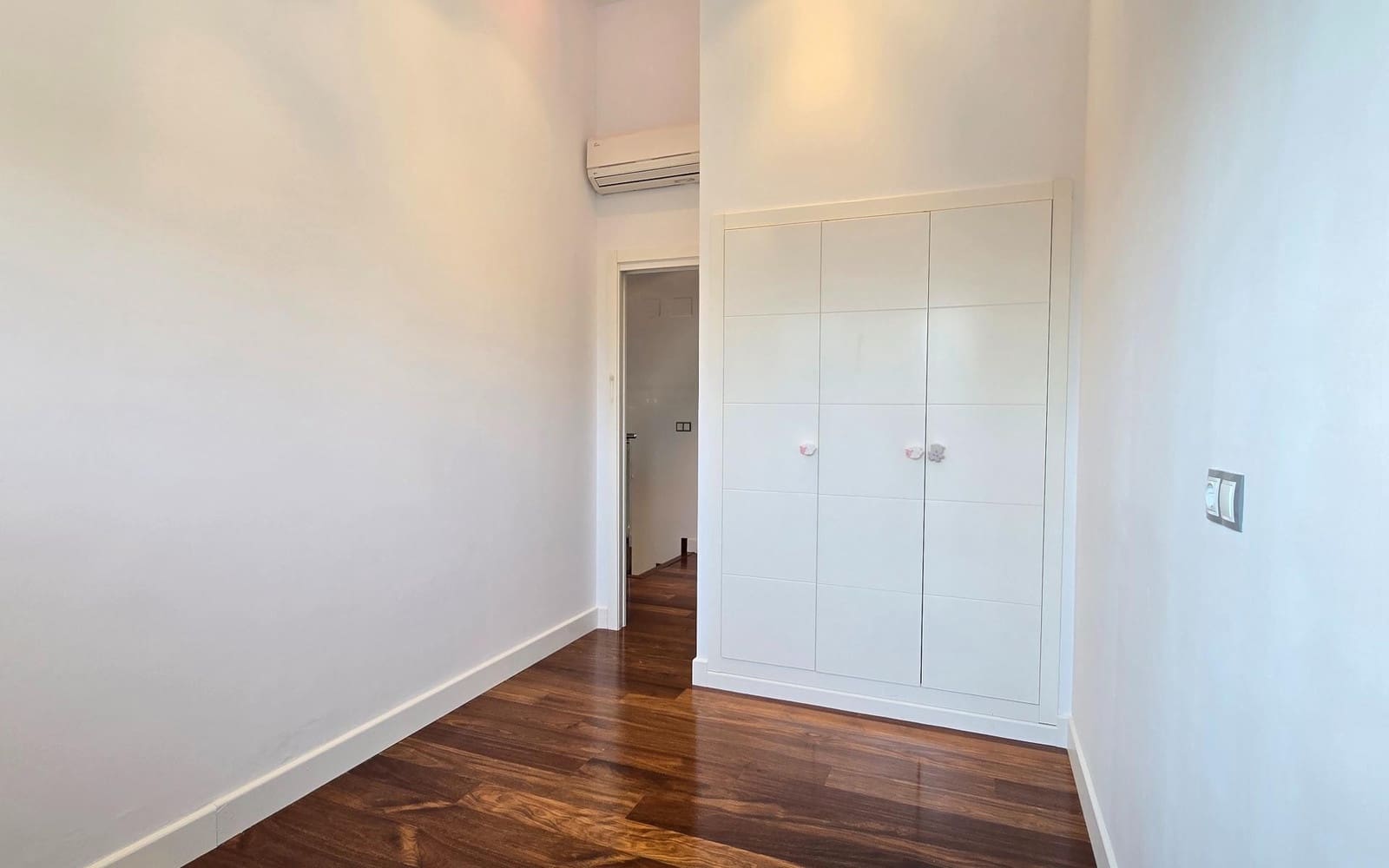 5 soveværelse Villa til salg i La Canada med swimmingpool - € 1.000.000 (Ref: 9324253)