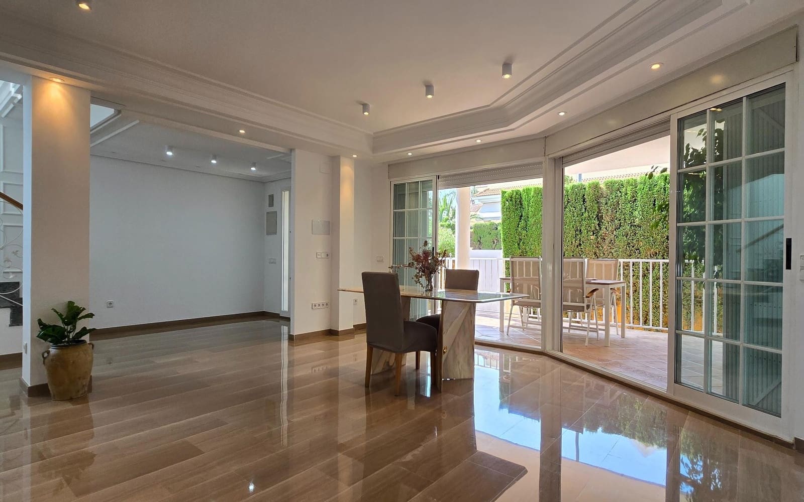 5 soveværelse Villa til salg i Riba-roja de Turia med swimmingpool - € 689.000 (Ref: 9324254)