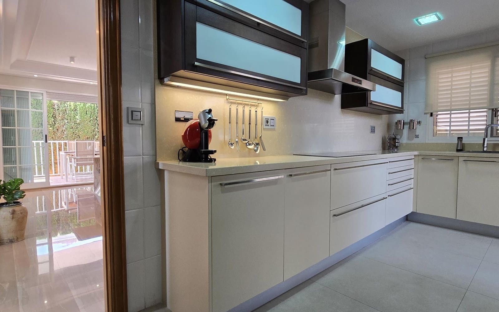 5 soveværelse Villa til salg i Riba-roja de Turia med swimmingpool - € 689.000 (Ref: 9324254)