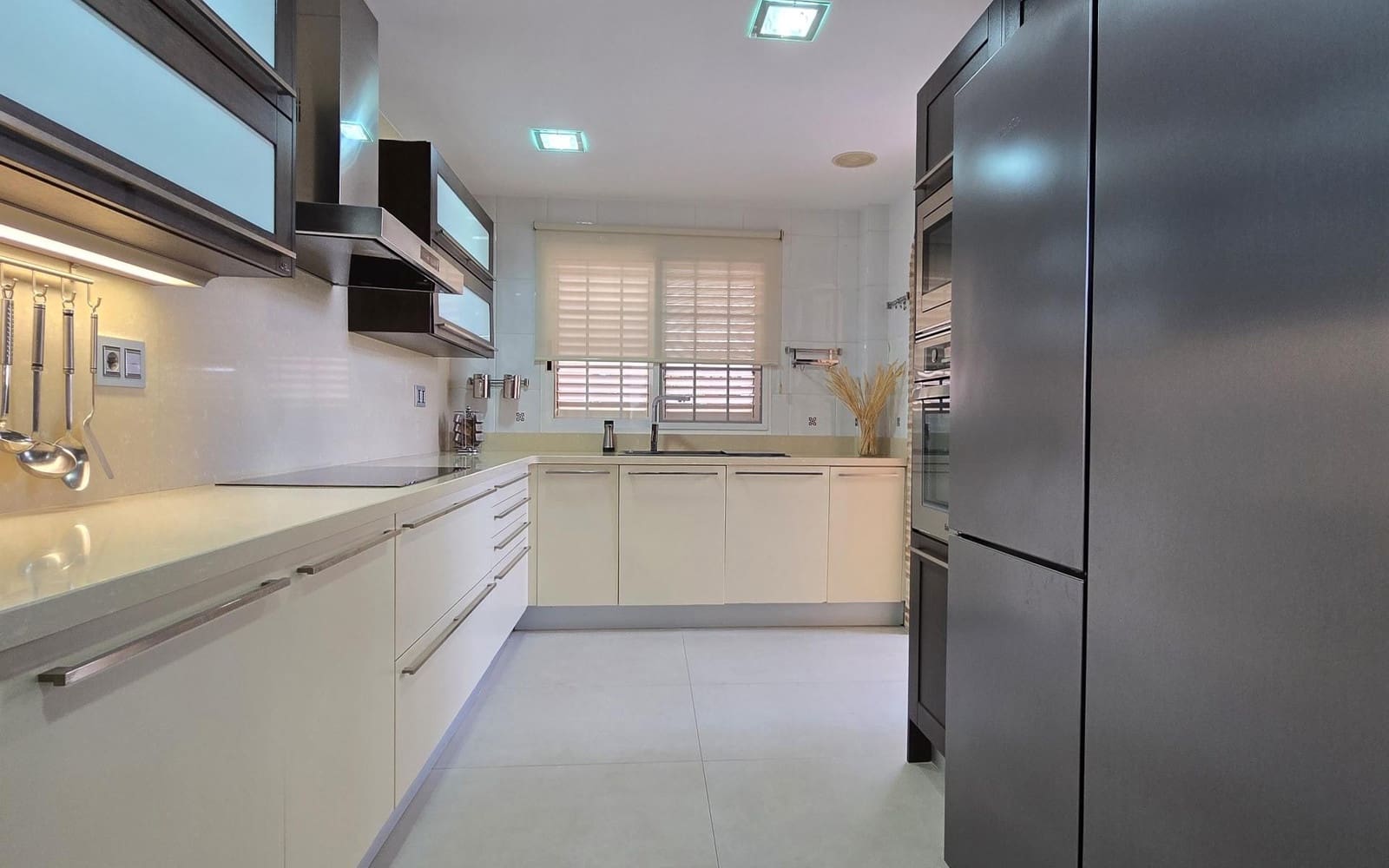 5 soveværelse Villa til salg i Riba-roja de Turia med swimmingpool - € 689.000 (Ref: 9324254)