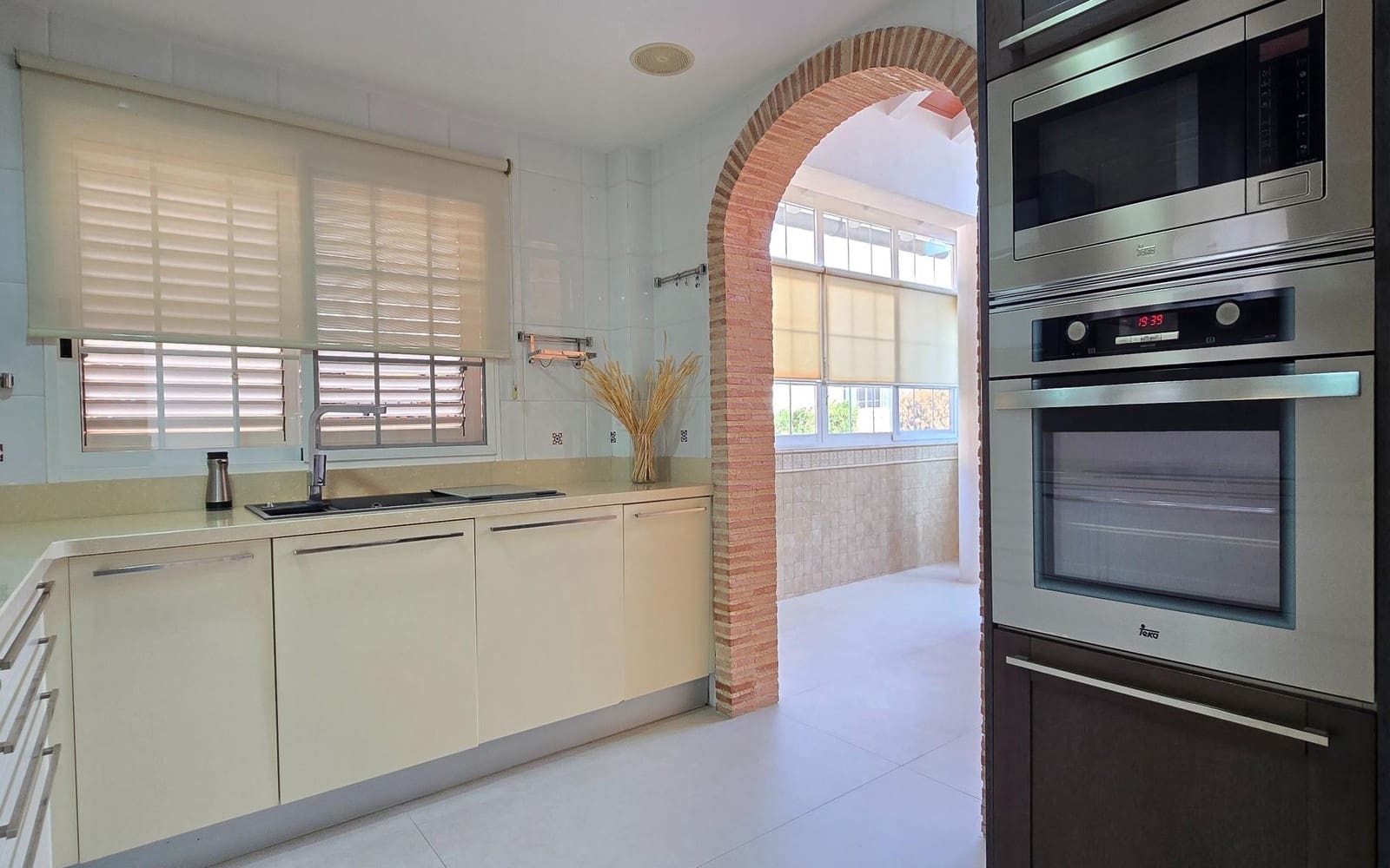 5 soveværelse Villa til salg i Riba-roja de Turia med swimmingpool - € 689.000 (Ref: 9324254)