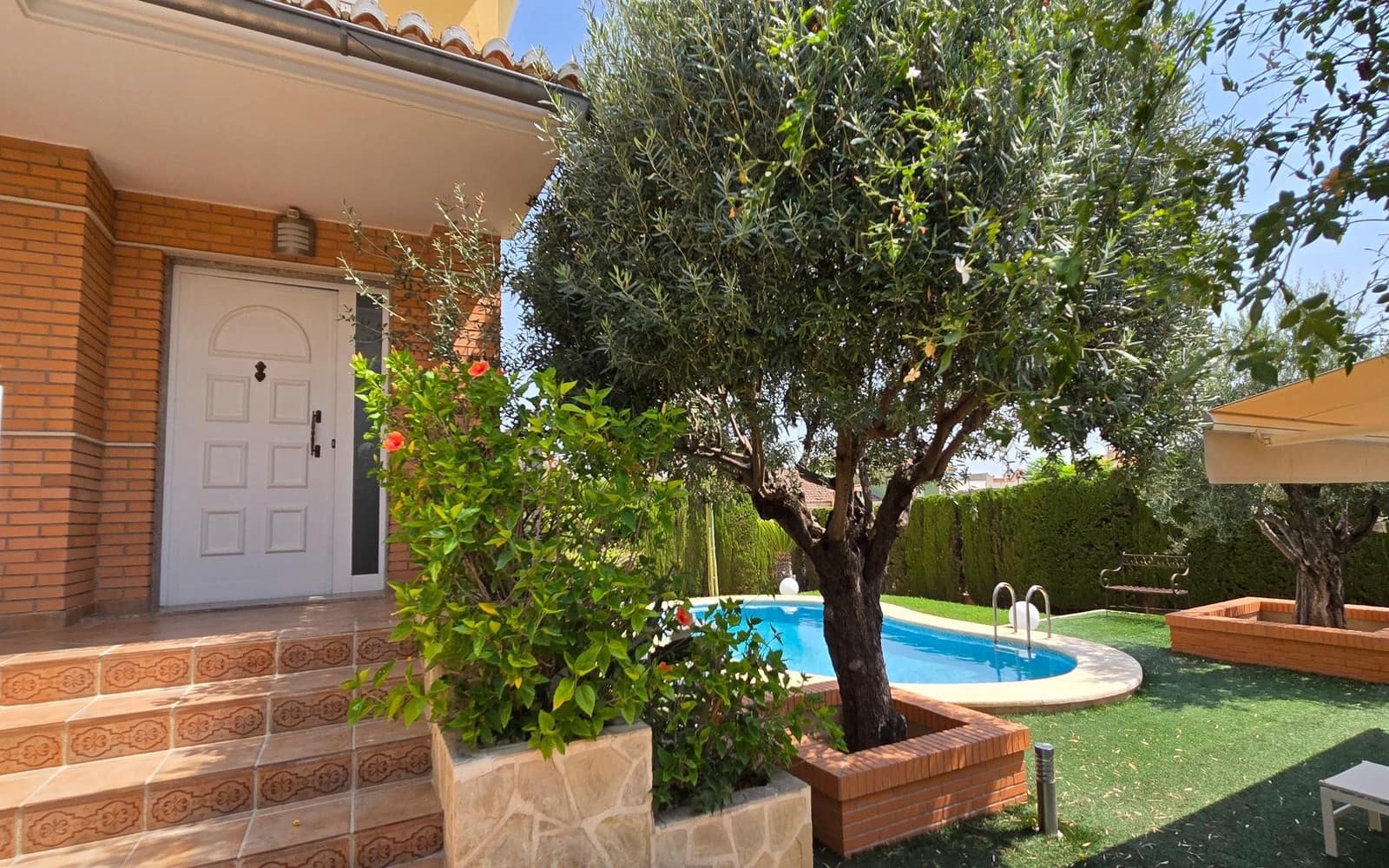 5 soveværelse Villa til salg i Riba-roja de Turia med swimmingpool - € 689.000 (Ref: 9324254)