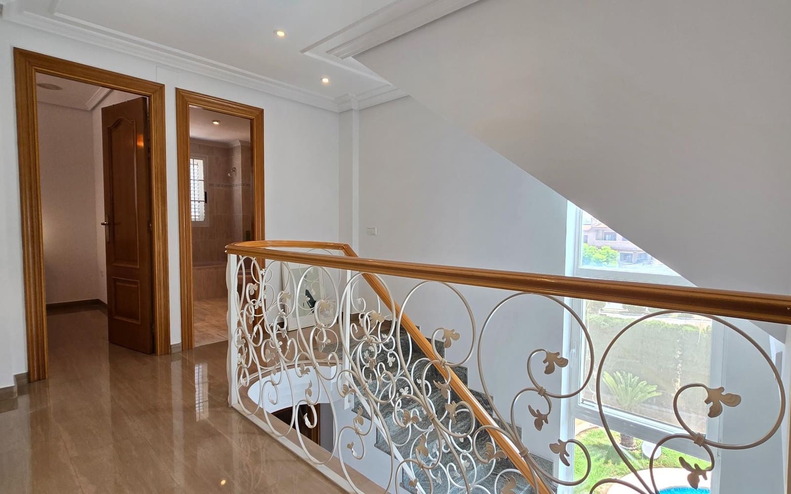 5 soveværelse Villa til salg i Riba-roja de Turia med swimmingpool - € 689.000 (Ref: 9324254)