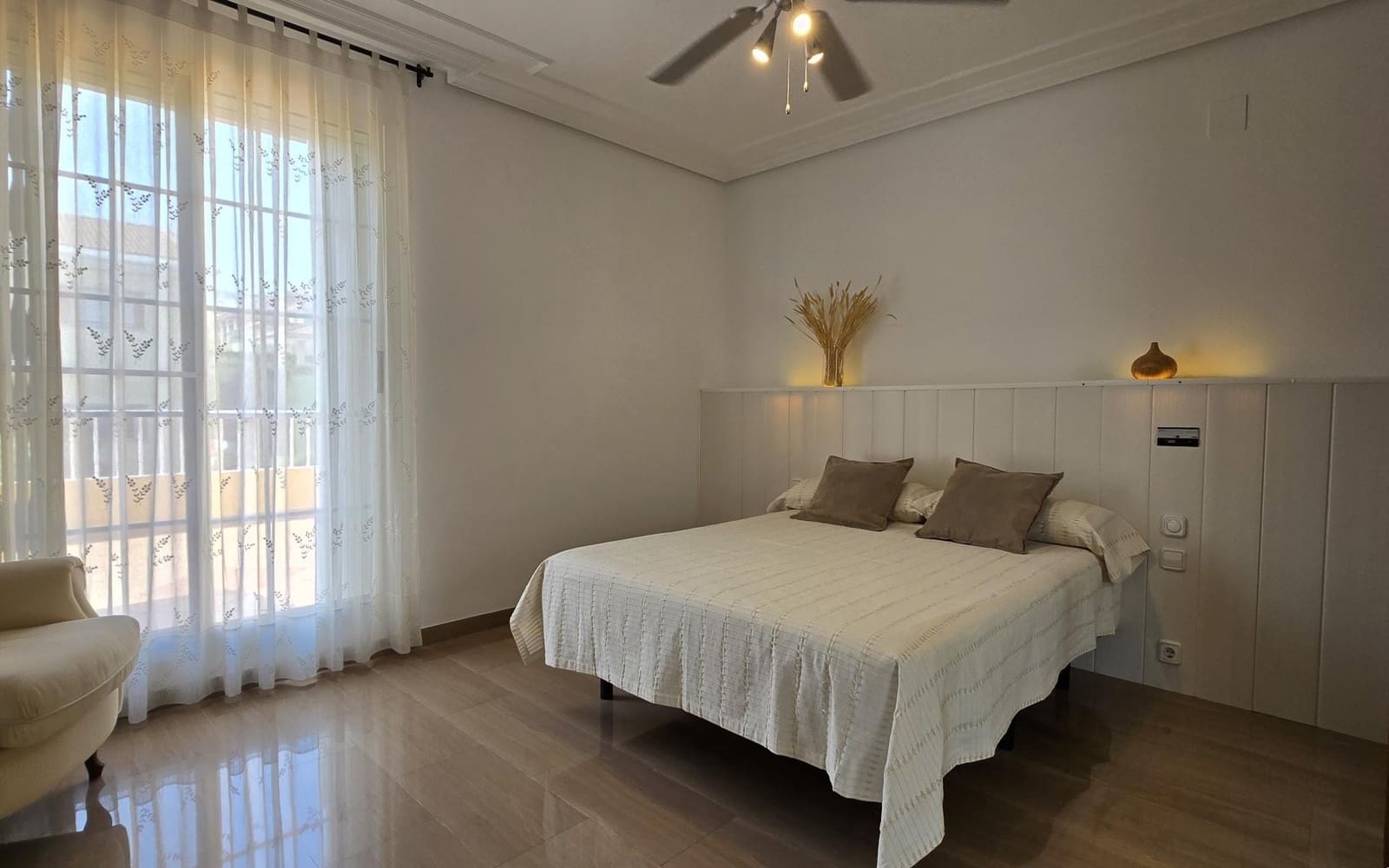 5 soveværelse Villa til salg i Riba-roja de Turia med swimmingpool - € 689.000 (Ref: 9324254)