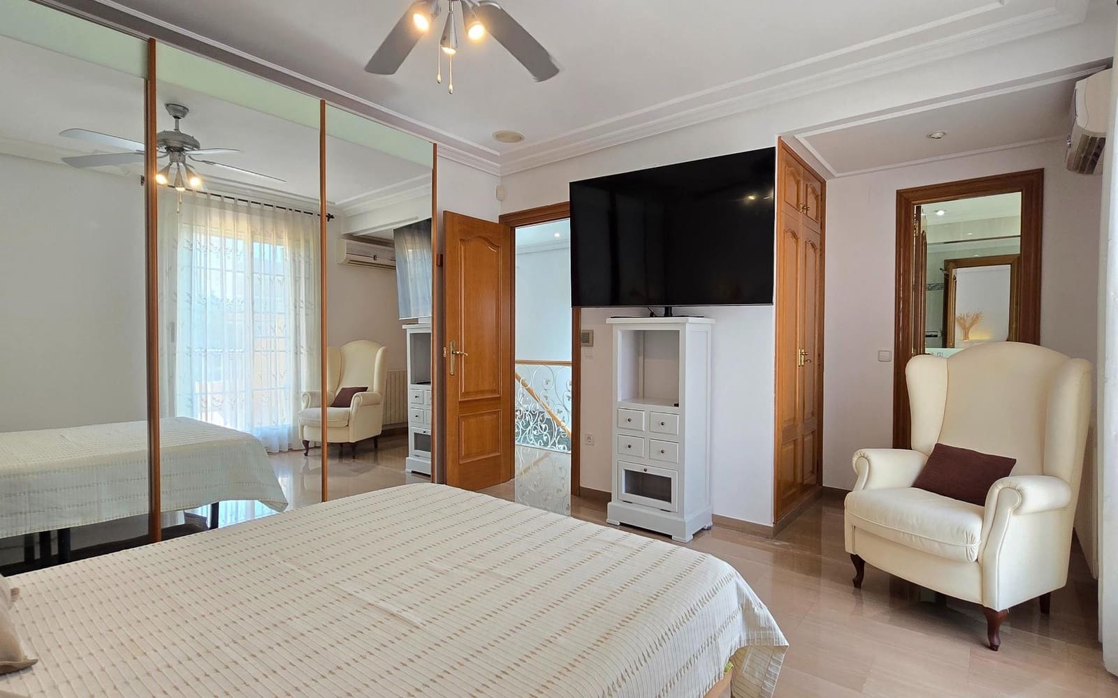 5 soveværelse Villa til salg i Riba-roja de Turia med swimmingpool - € 689.000 (Ref: 9324254)