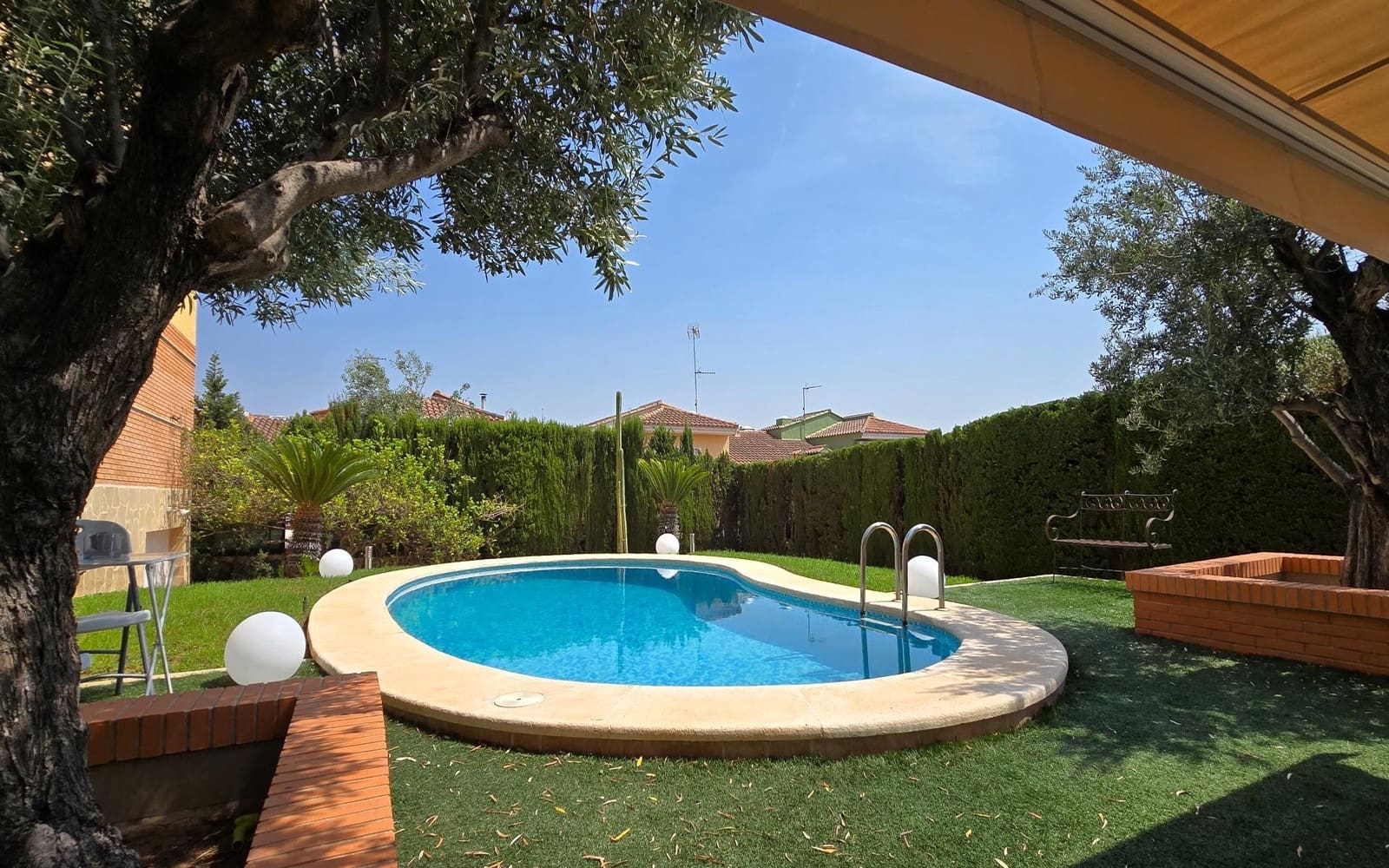 5 soveværelse Villa til salg i Riba-roja de Turia med swimmingpool - € 689.000 (Ref: 9324254)