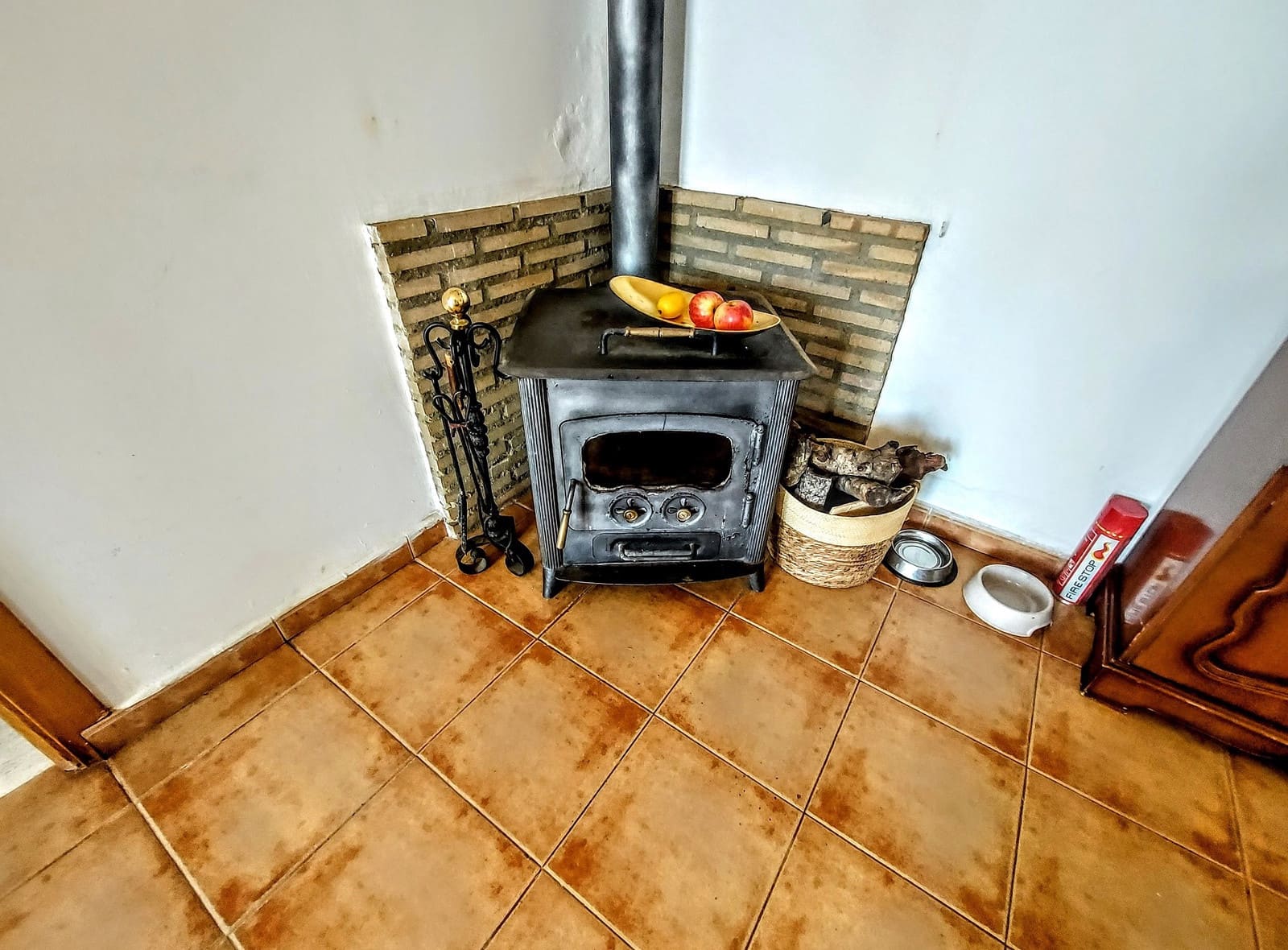 4 soveværelse Villa til salg i Montroy med swimmingpool - € 205.000 (Ref: 9330236)