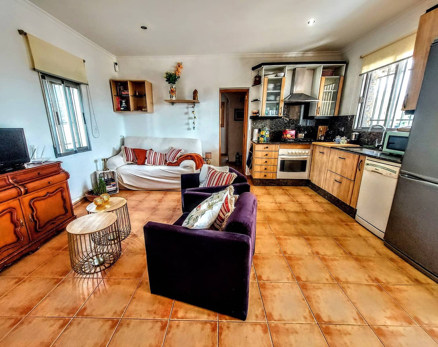 4 soveværelse Villa til salg i Montroy med swimmingpool - € 205.000 (Ref: 9330236)