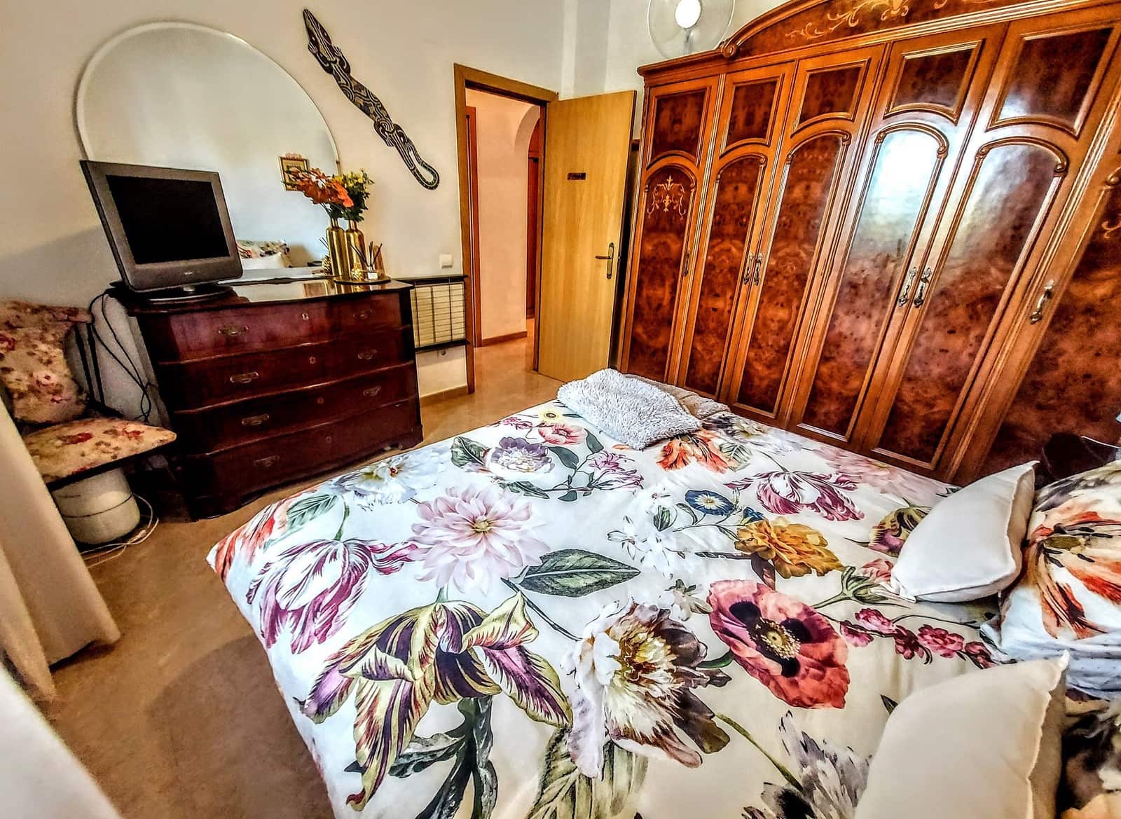 4 soveværelse Villa til salg i Montroy med swimmingpool - € 205.000 (Ref: 9330236)