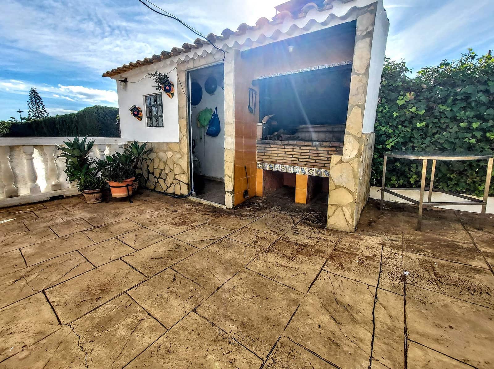 4 soveværelse Villa til salg i Montroy med swimmingpool - € 205.000 (Ref: 9330236)