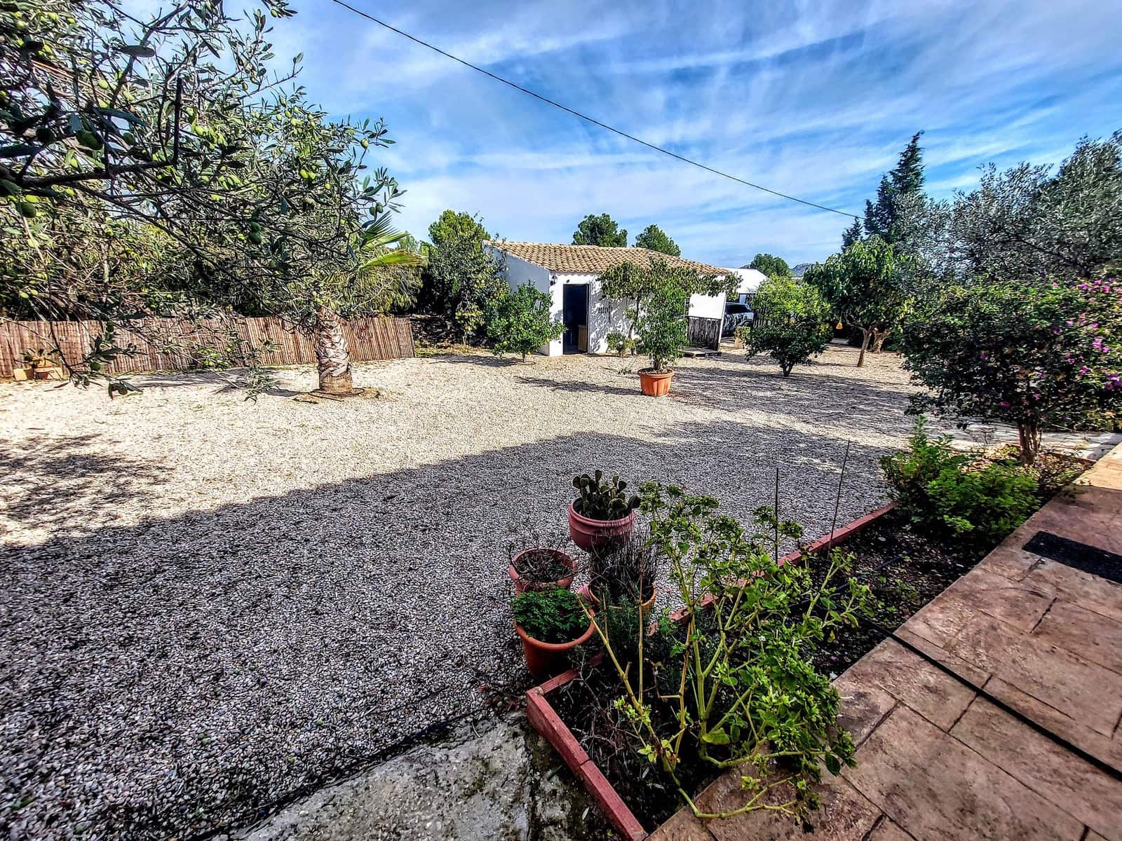 4 soveværelse Villa til salg i Montroy med swimmingpool - € 205.000 (Ref: 9330236)