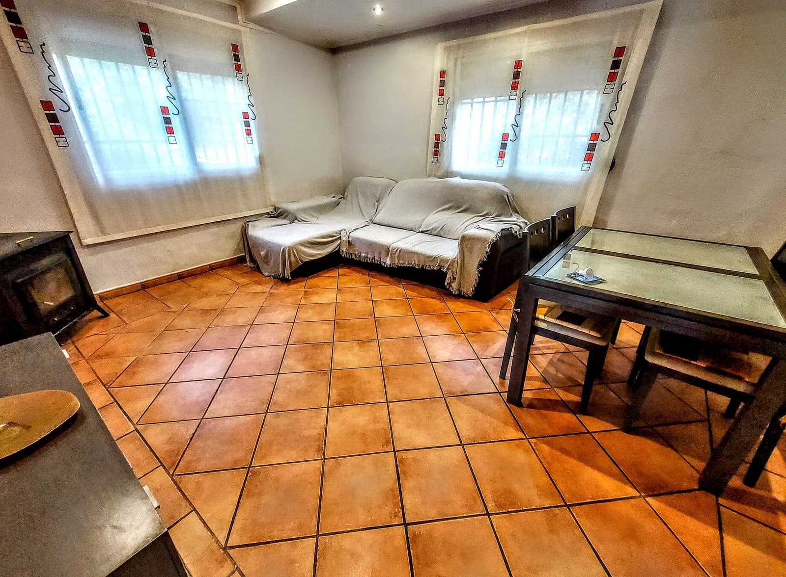 3 soveværelse Villa til salg i Montserrat med swimmingpool - € 135.000 (Ref: 9330237)