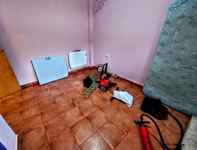 3 soveværelse Villa til salg i Montserrat med swimmingpool - € 135.000 (Ref: 9330237)